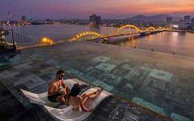 Caro Premium Danang Hotel